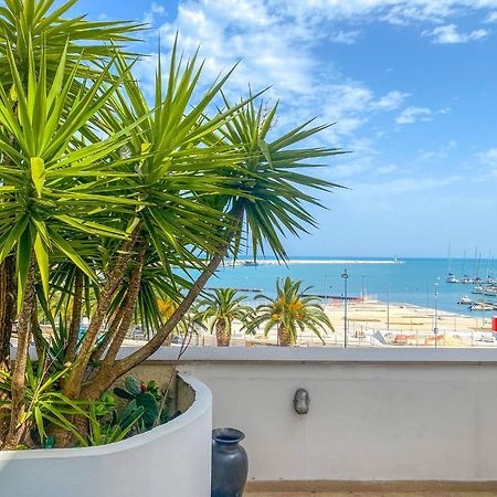 Terrazza Diomede- Manfredi Homes & Villas マンフレドーニア エクステリア 写真