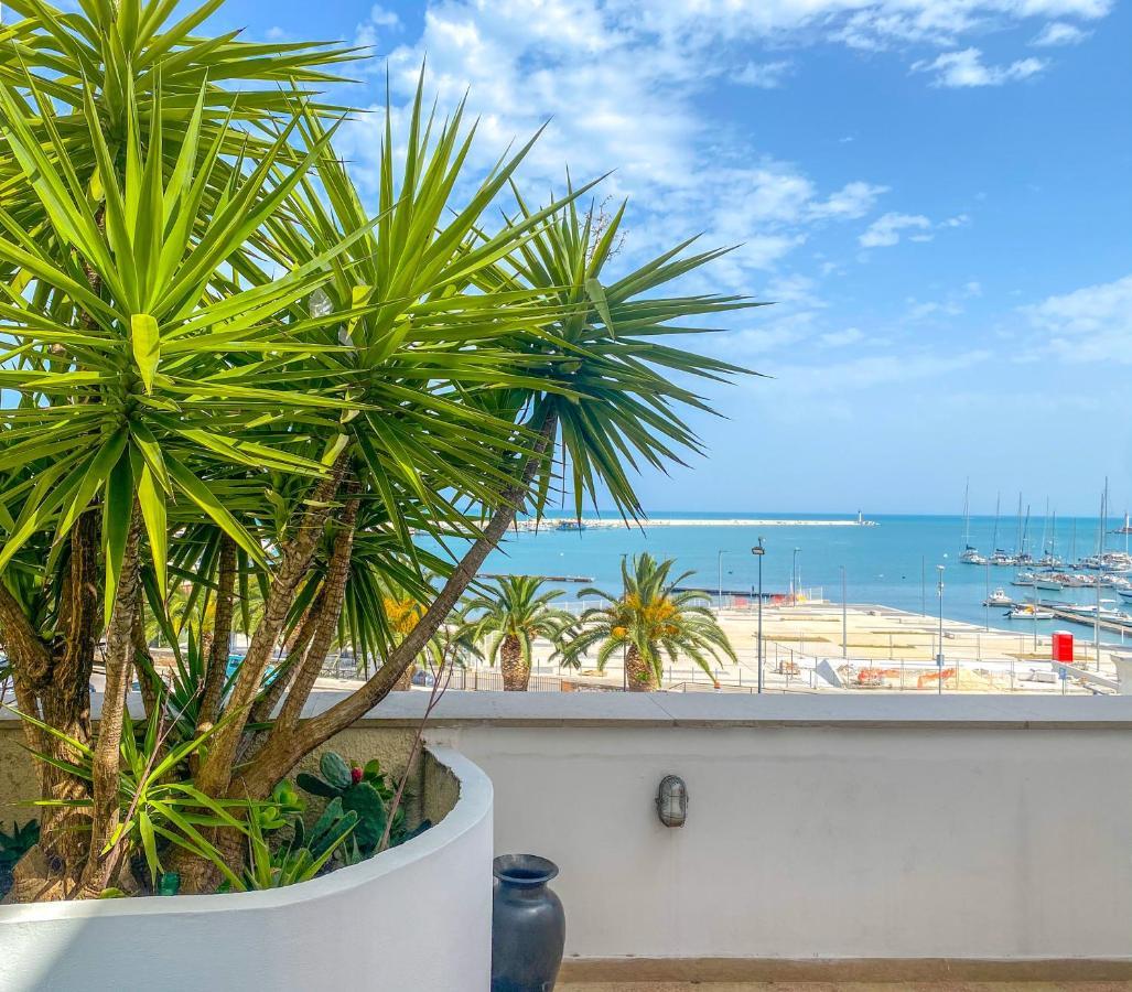 Terrazza Diomede- Manfredi Homes & Villas マンフレドーニア エクステリア 写真