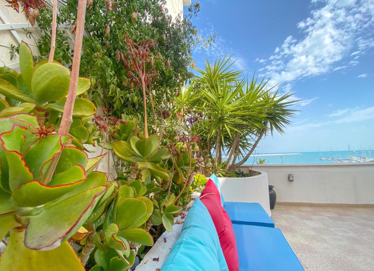 Terrazza Diomede- Manfredi Homes & Villas マンフレドーニア エクステリア 写真