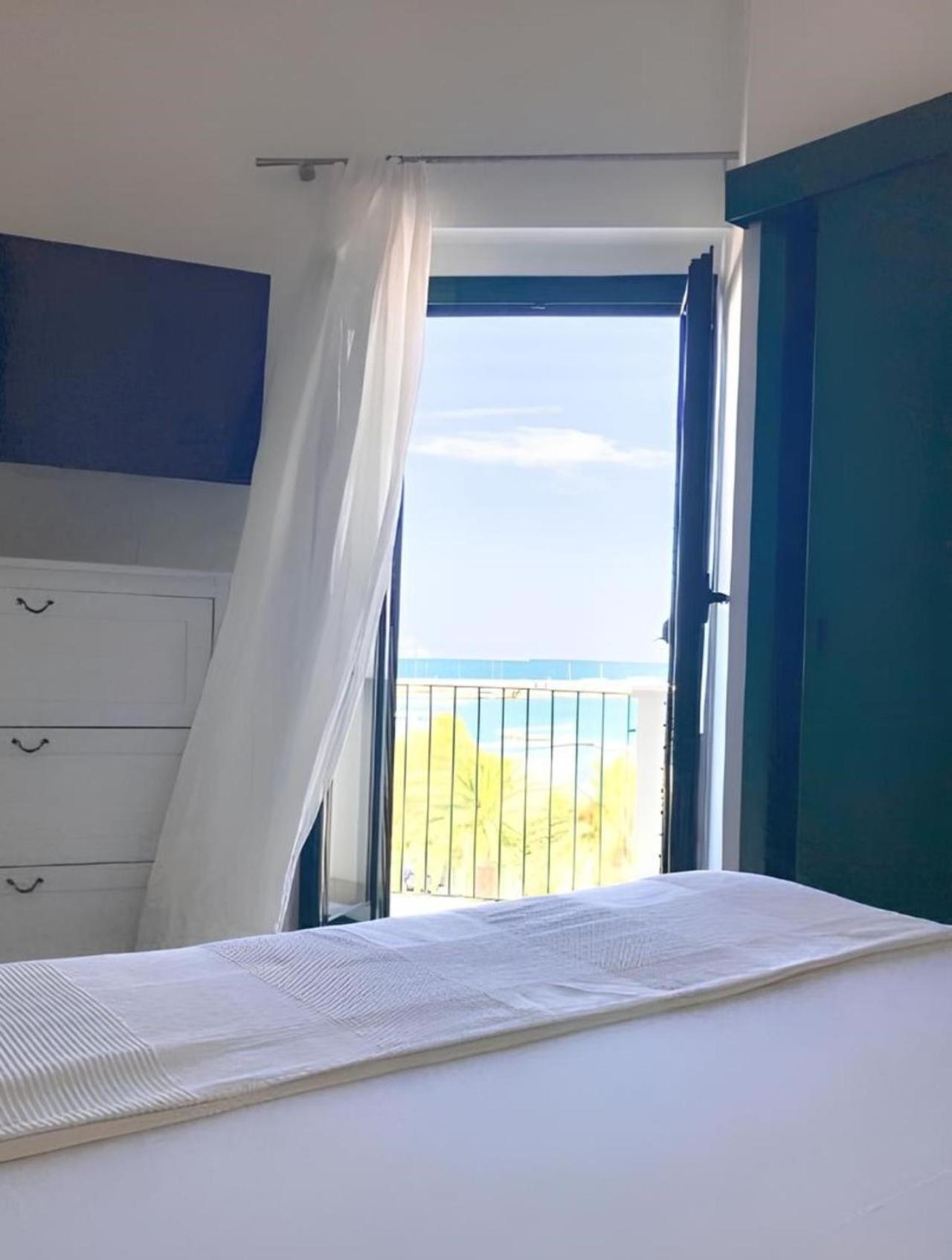 Terrazza Diomede- Manfredi Homes & Villas マンフレドーニア エクステリア 写真